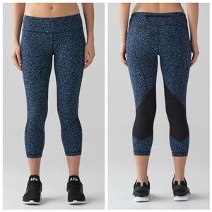 Lululemon Pace Rival Crop (22") Daisy Dust Illuminight Black / Black